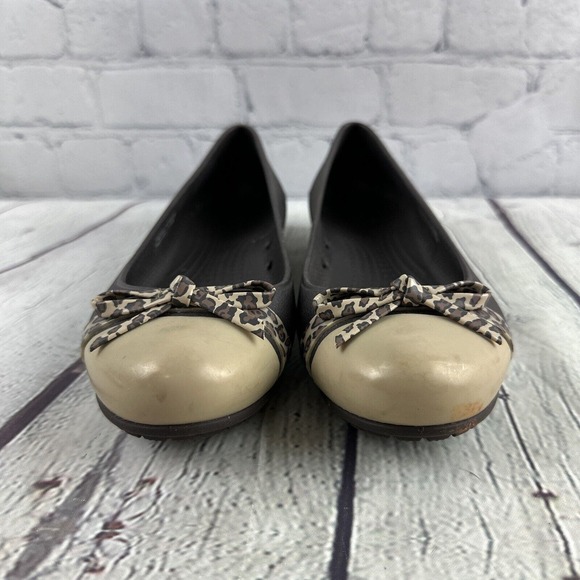 Crocs Womens 5 Brown Tan Bow Tie Flats‎ - Picture 2 of 8